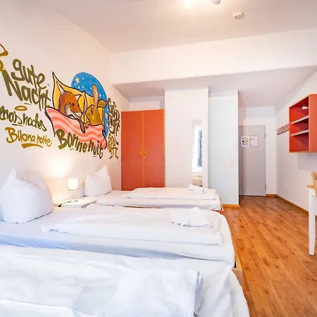 StayInn Hostel und Gästehaus-3